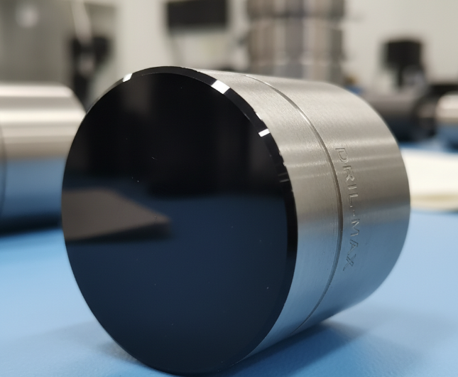 Photo of the brand new PDC knives